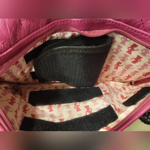 Daphne Damsel in Defense Concealed Collection Kari's Clutch - Picture 9 of 16